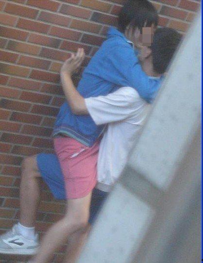 初中生kiss照片,初中生Kiss照片背后的故事